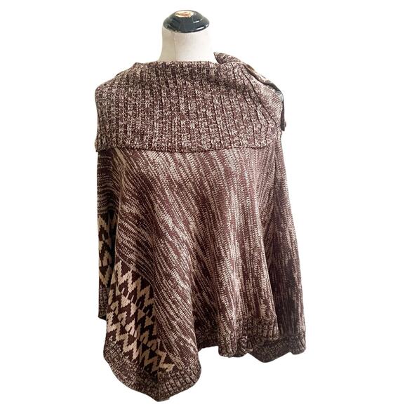 Boutique Knitted Pancho Tan Brown Aztec Design Size L/XL Cowl Neck Buttons - Picture 11 of 16